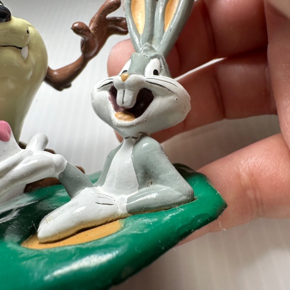 Vintage Tazmanian Devil Bugs Bunny 1995 Birthday Cake Topper Collectible Retired - Picture 4 of 6